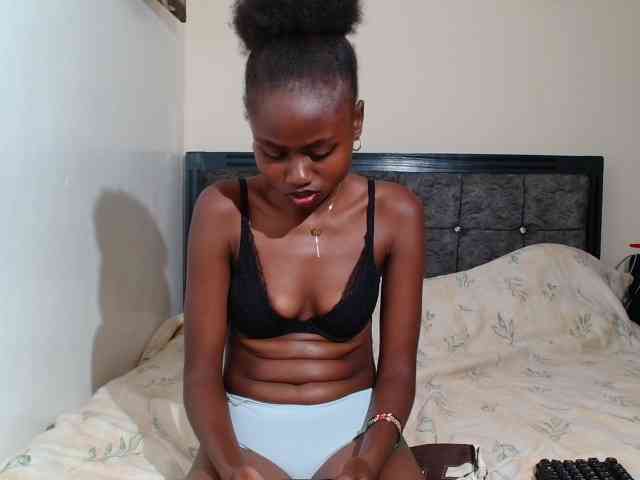 maxxinepetite webcam