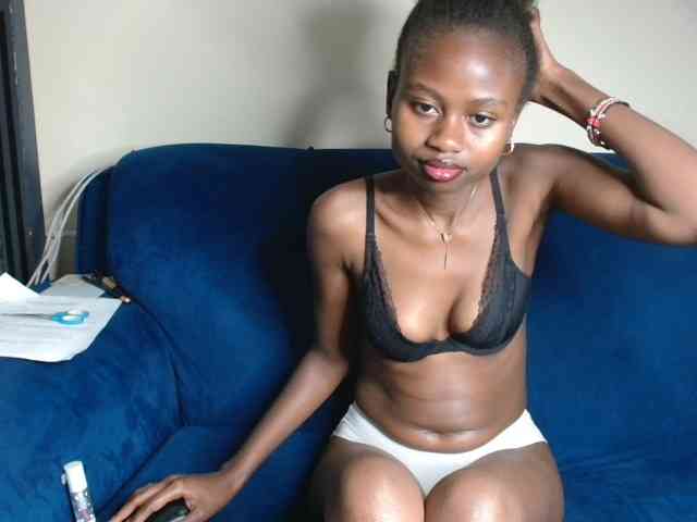 maxxinepetite webcam