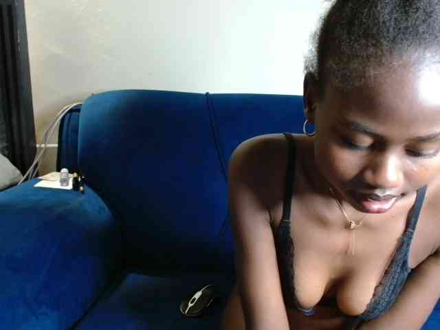 maxxinepetite webcam