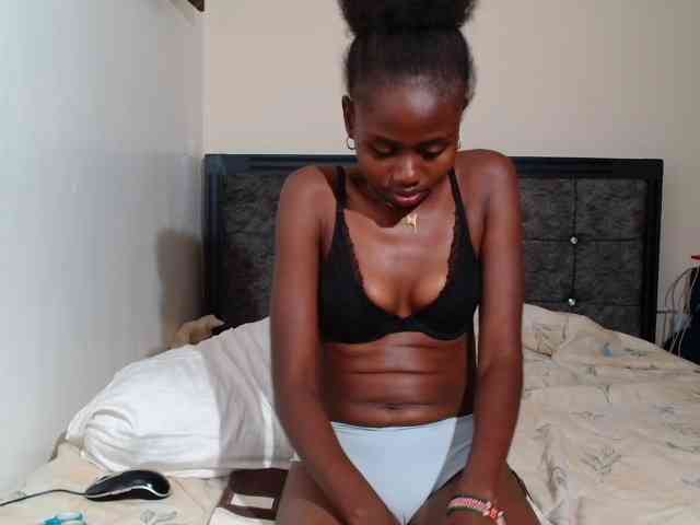 maxxinepetite webcam