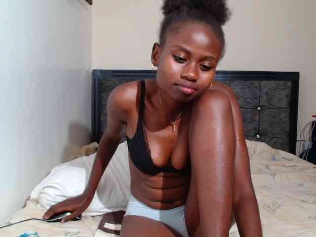maxxinepetite webcam
