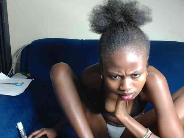 maxxinepetite webcam