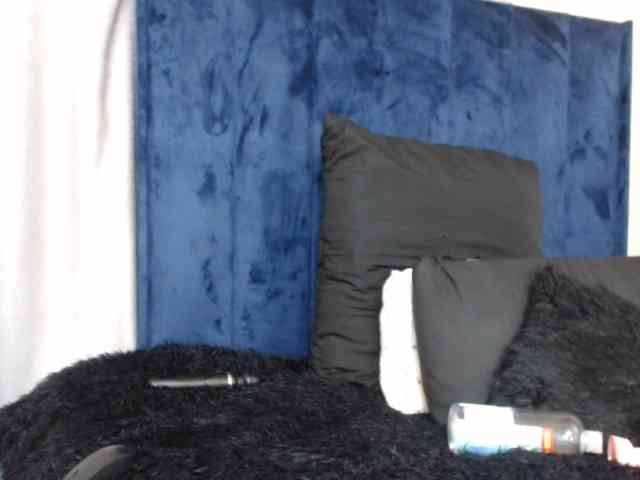 Queensavage webcam