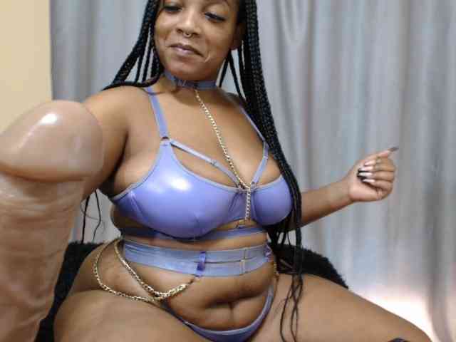 Queensavage webcam