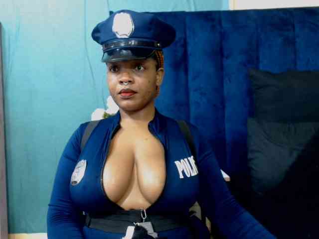 Queensavage webcam