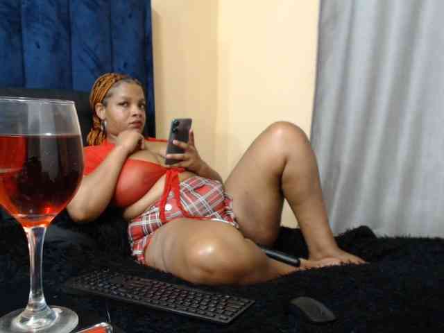 Queensavage webcam