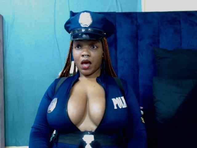 Queensavage webcam
