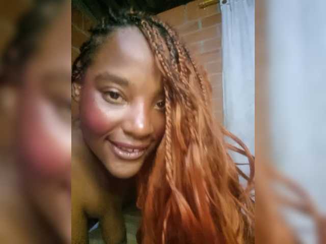 EmiliaBrava webcam bongacams model stream image