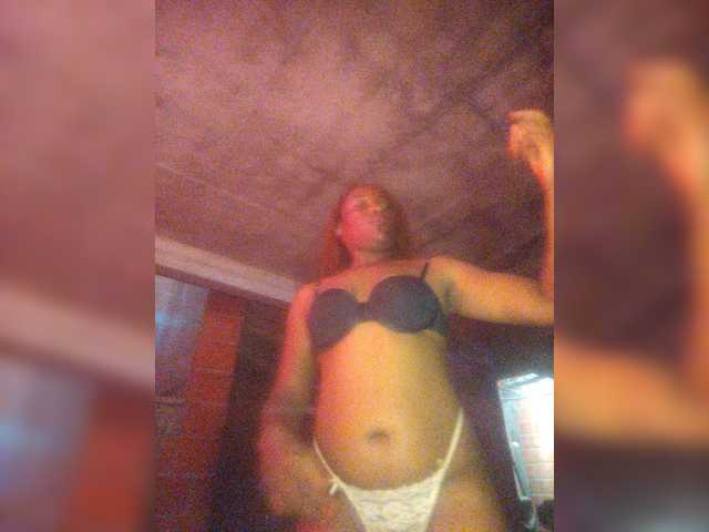 EmiliAddams live cam on BongaCams