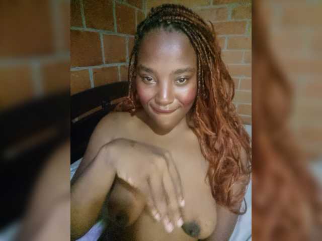 EmiliaBrava webcam bongacams model stream image