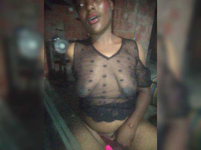 EmiliAddams live webcam show
