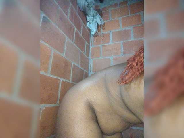EmiliAddams live cam on BongaCams