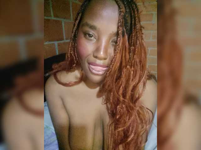 EmiliaBrava webcam bongacams model stream image