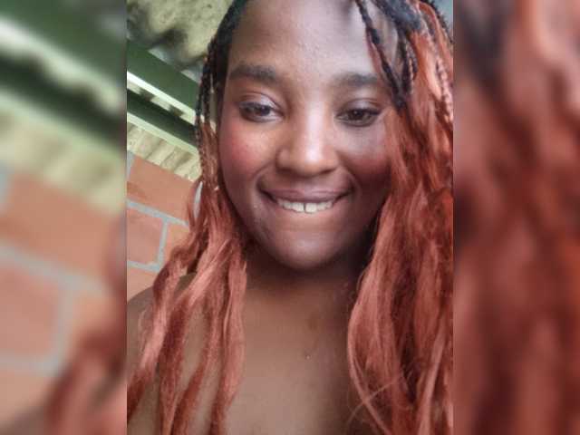 Emiliabrava live cam