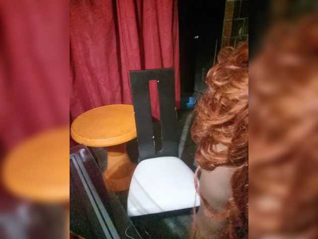 EmiliAddams live cam on BongaCams