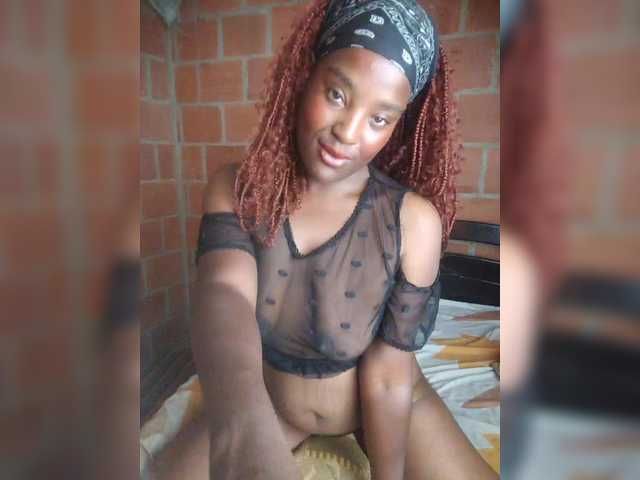 EmiliAddams live cam on BongaCams