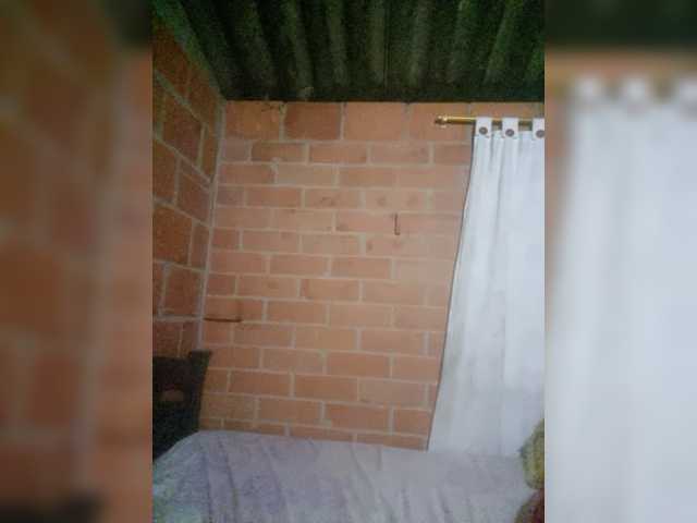 EmiliAddams live cam on BongaCams