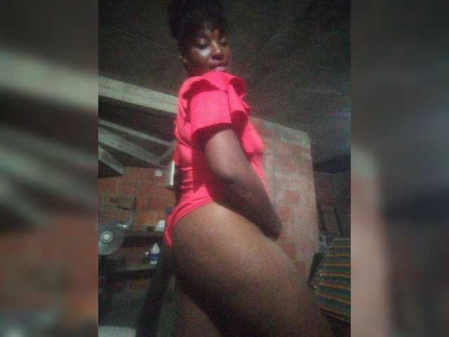 EmiliAddams live cam on BongaCams