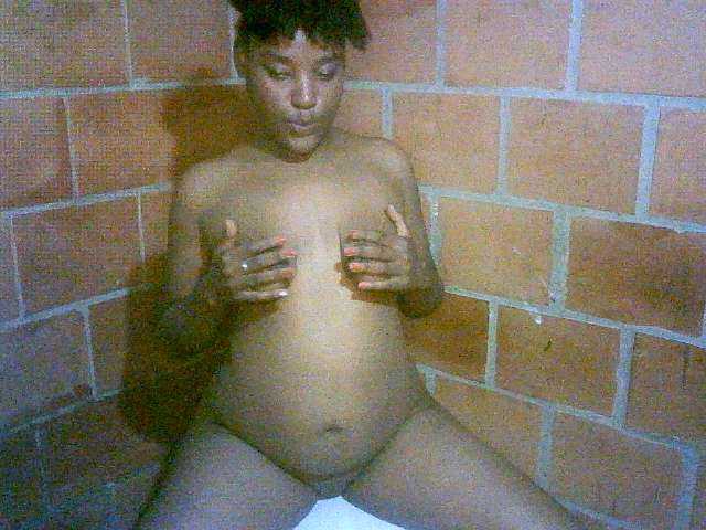EmiliAddams live cam on BongaCams