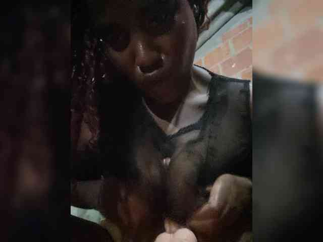 EmiliaBrava webcam