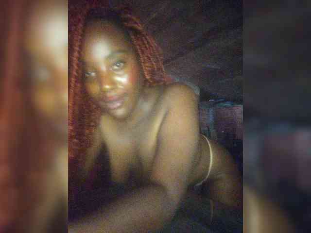 EmiliAddams webcam