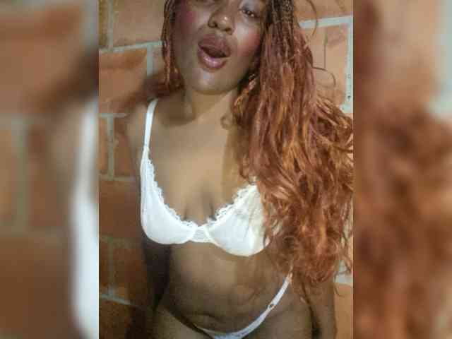 EmiliaBrava webcam