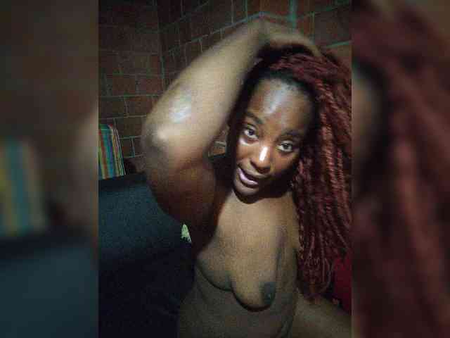 EmiliaBrava webcam