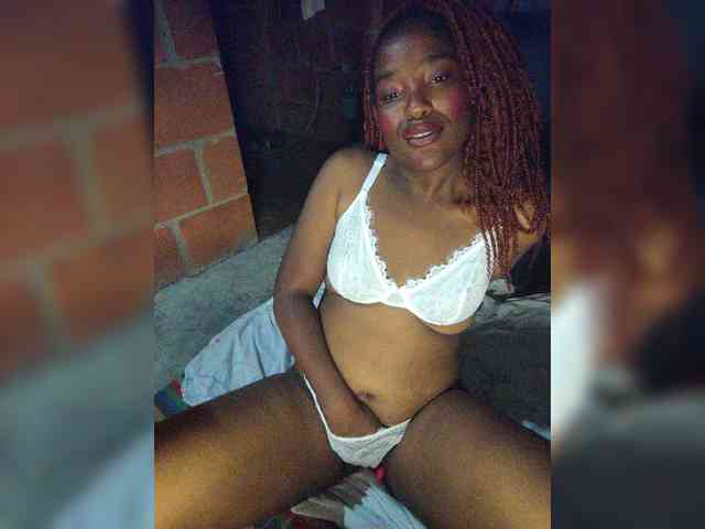 EmiliaBrava webcam