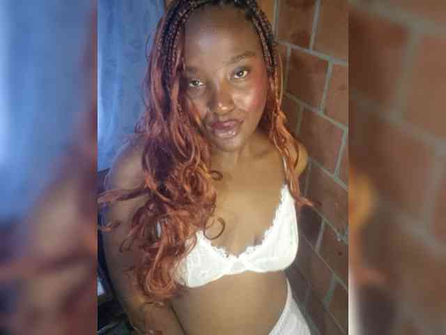 EmiliaBrava webcam