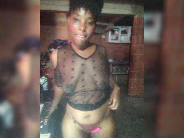 EmiliAddams webcam