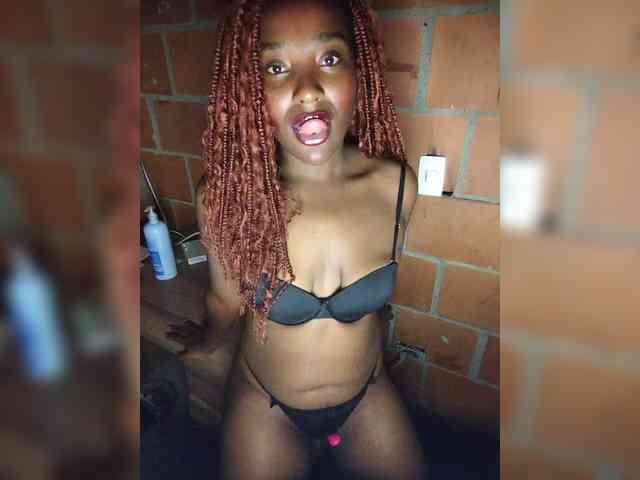 EmiliaBrava webcam