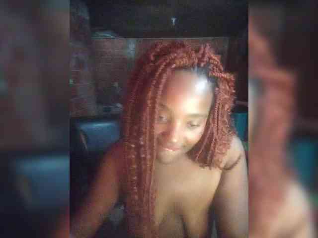 EmiliAddams webcam