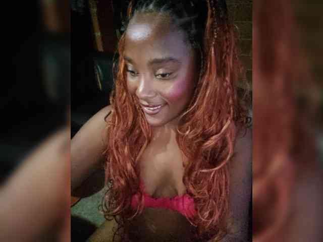 EmiliaBrava webcam