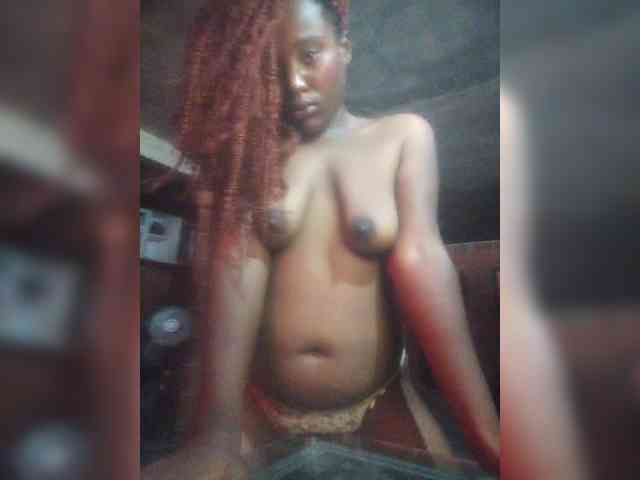 EmiliAddams webcam