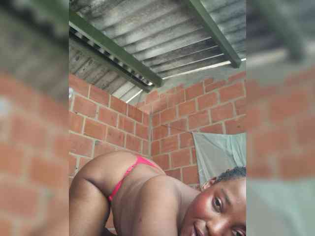 EmiliaBrava webcam