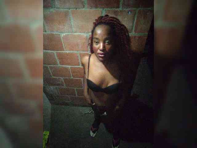 EmiliaBrava webcam
