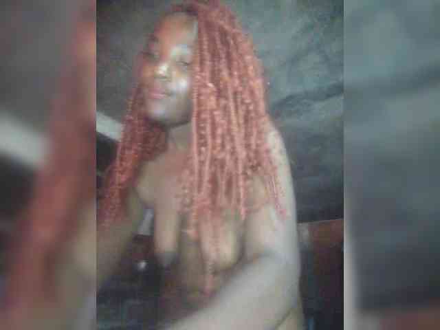 EmiliAddams webcam