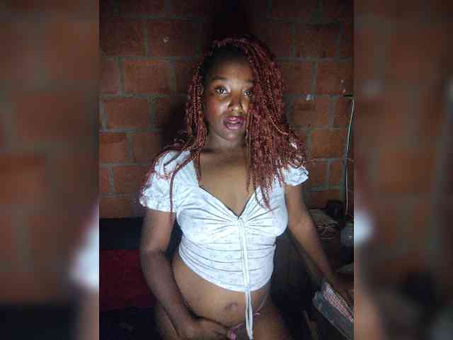 EmiliaBrava webcam