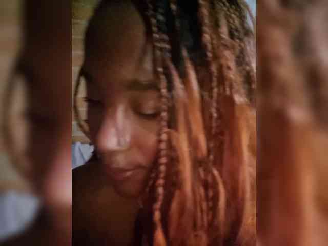 EmiliaBrava webcam
