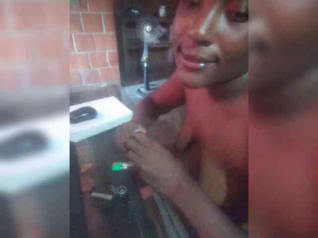 EmiliAddams webcam