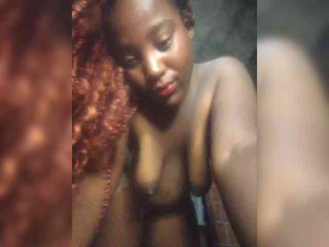 EmiliAddams webcam