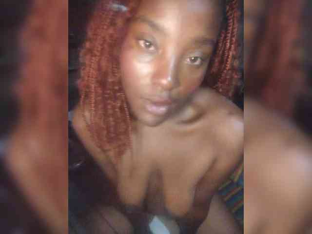 EmiliAddams webcam