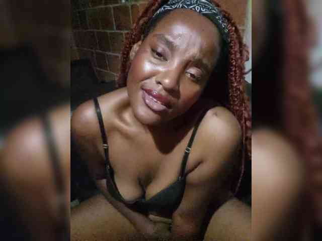 EmiliaBrava webcam