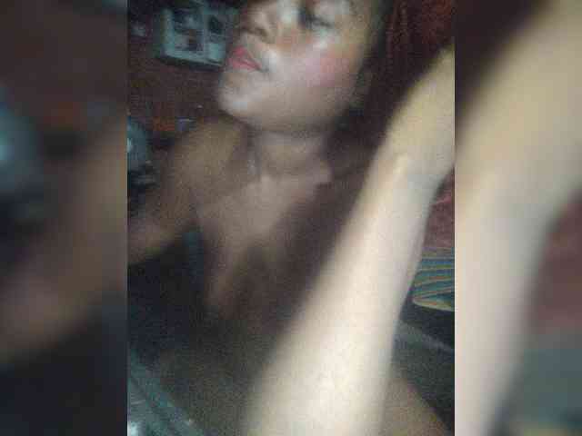 EmiliAddams webcam