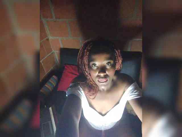 EmiliaBrava webcam