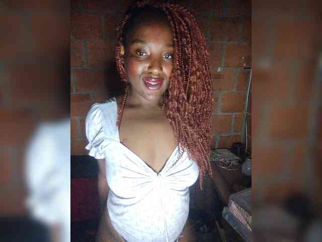 EmiliaBrava webcam