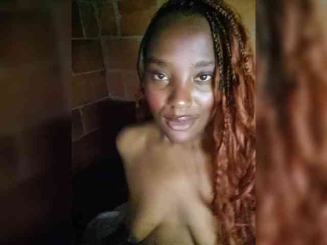 EmiliaBrava webcam