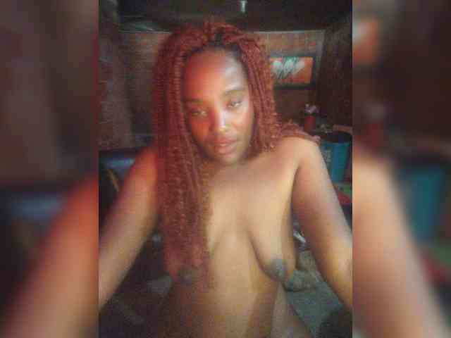 EmiliAddams webcam