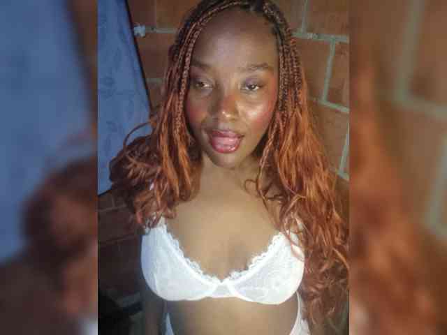 EmiliaBrava webcam