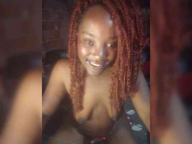 EmiliAddams webcam